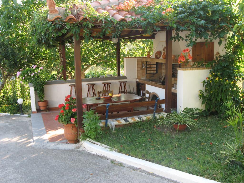 Appartamento Alexandra Sofia Stafylos Esterno foto